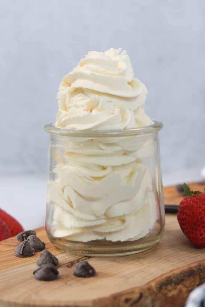 Keto Whipped Cream (Keto Whipping Cream) - Whole Lotta Yum