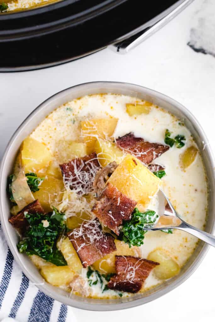BEST Zuppa Toscana CrockPot Soup (Olive Garden)