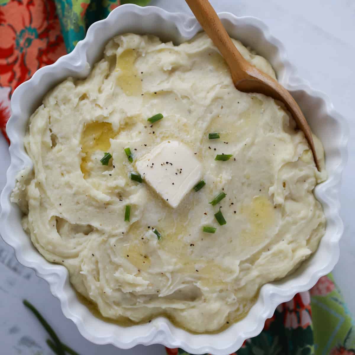 instapot mashed potatoes with melted butter and chives