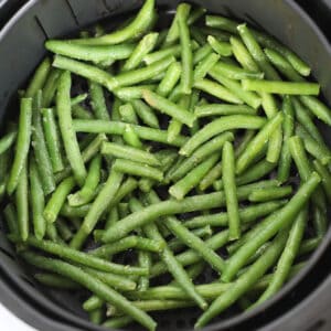 making frozen crispy green beans in an air fryer is quick and easy