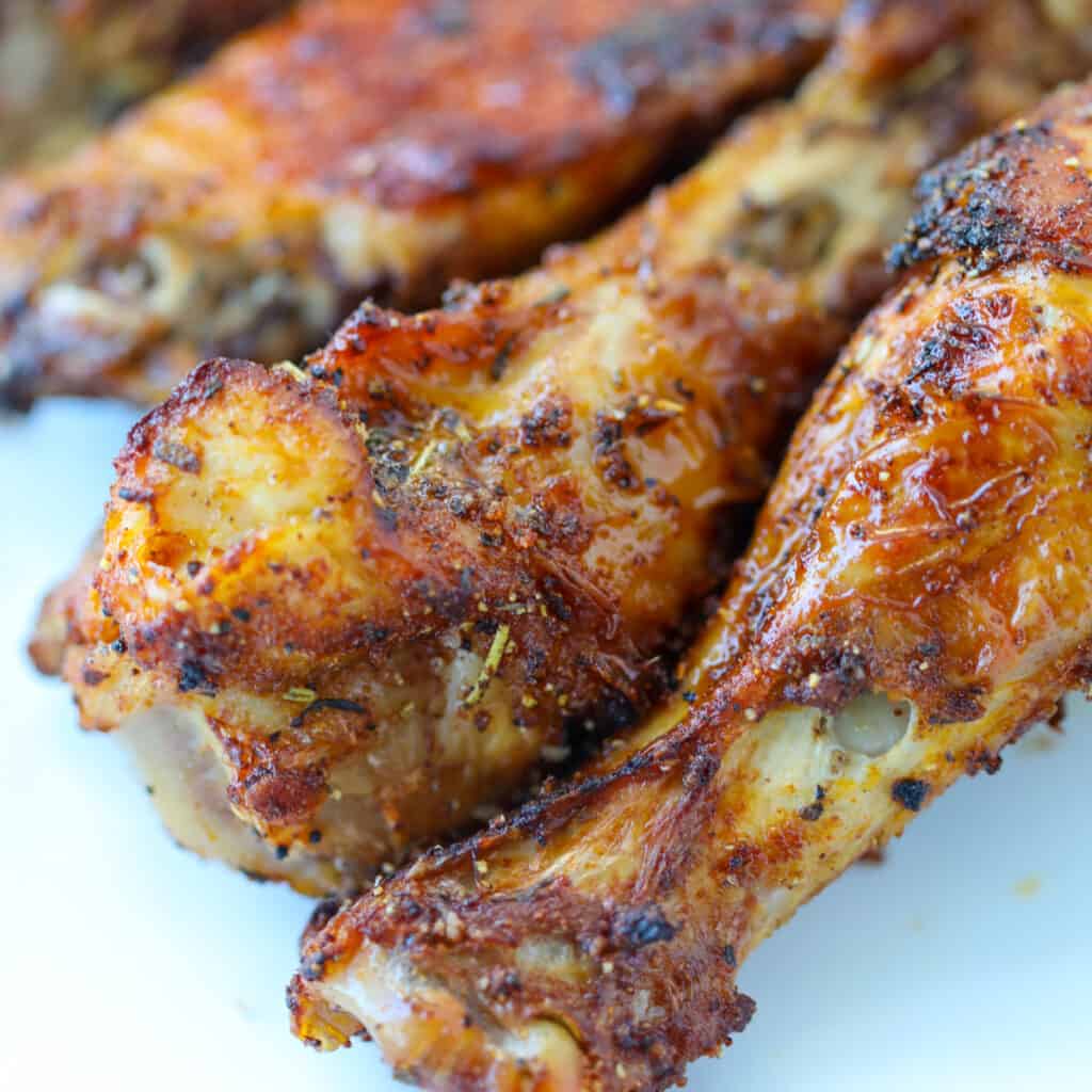 https://wholelottayum.com/wp-content/uploads/2022/03/turkey-wings-in-air-fryer-1024x1024.jpg