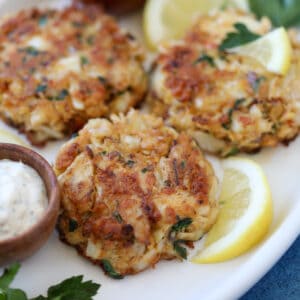 best dungeness crab cakes recipe easy and delicious recipe for crab cakes