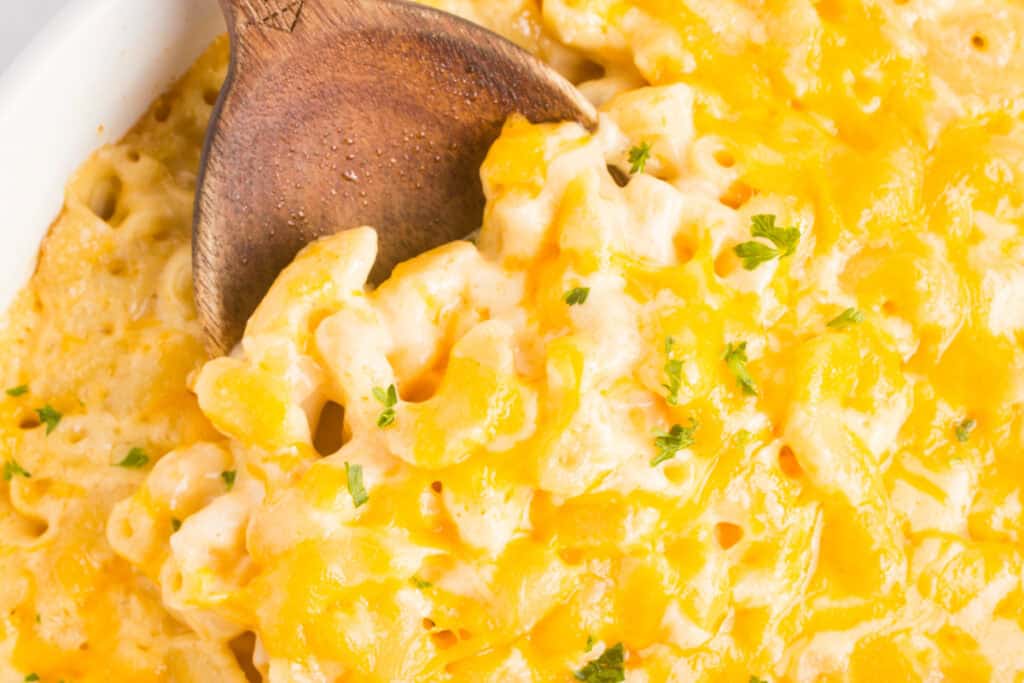 Easy Baked Mac and Cheese (with Heavy Cream instead of Milk)