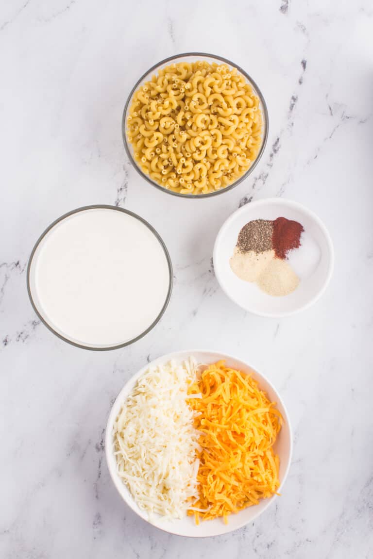 Easy Baked Mac and Cheese (with Heavy Cream instead of Milk)