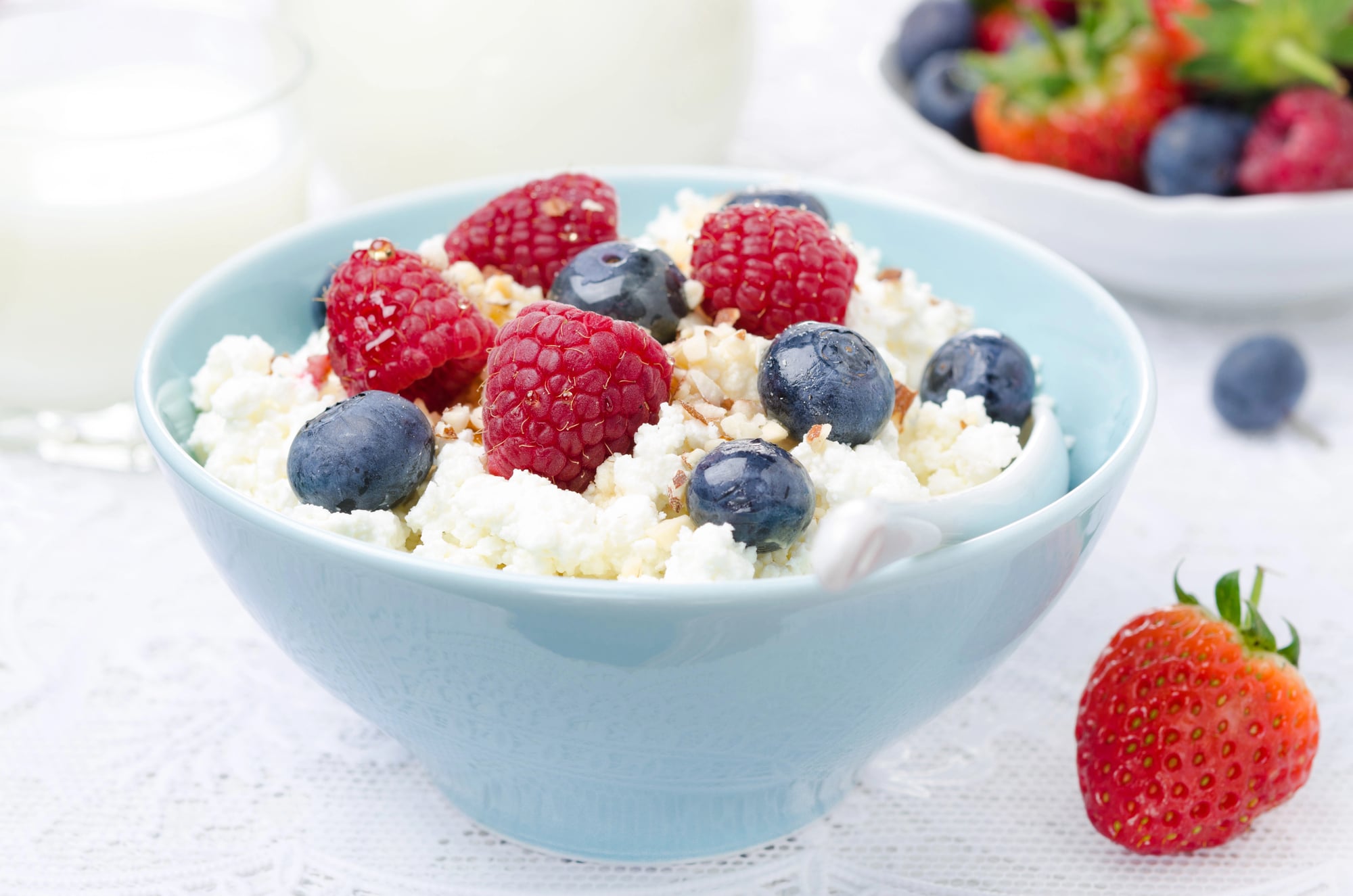 high protein cottage cheese snack with fruit