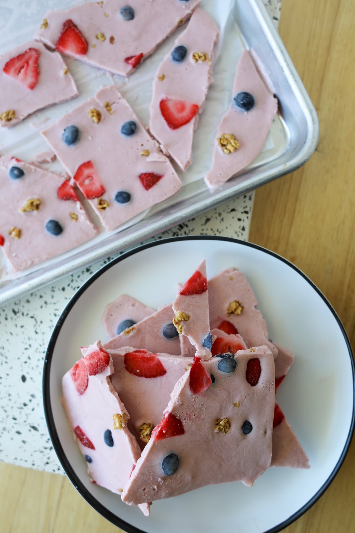 Strawberry Frozen Yogurt Bark