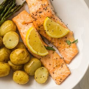 Sheet Pan Salmon with Veggies