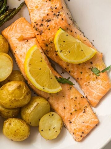 Sheet Pan Salmon with Veggies